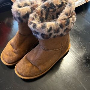 Girls size 4 nwot boots